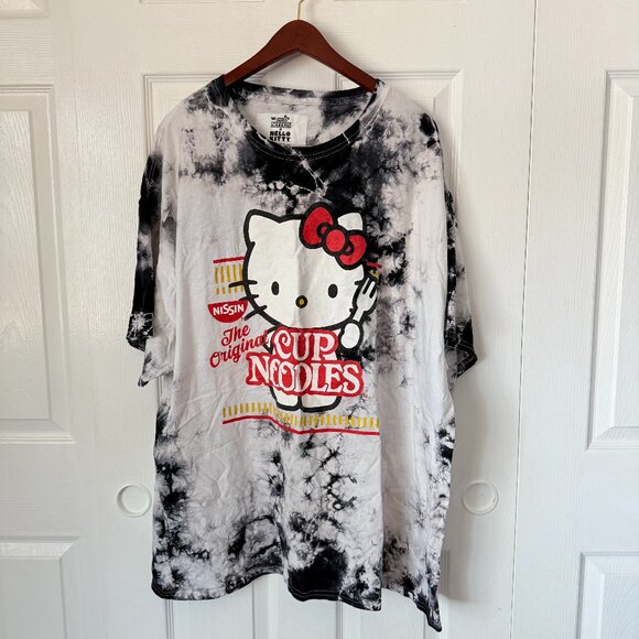 Hello Kitty Tops - Cup of Noodles x Hello Kitty Acid Wash Black White T-Shirt XL 100% cotton